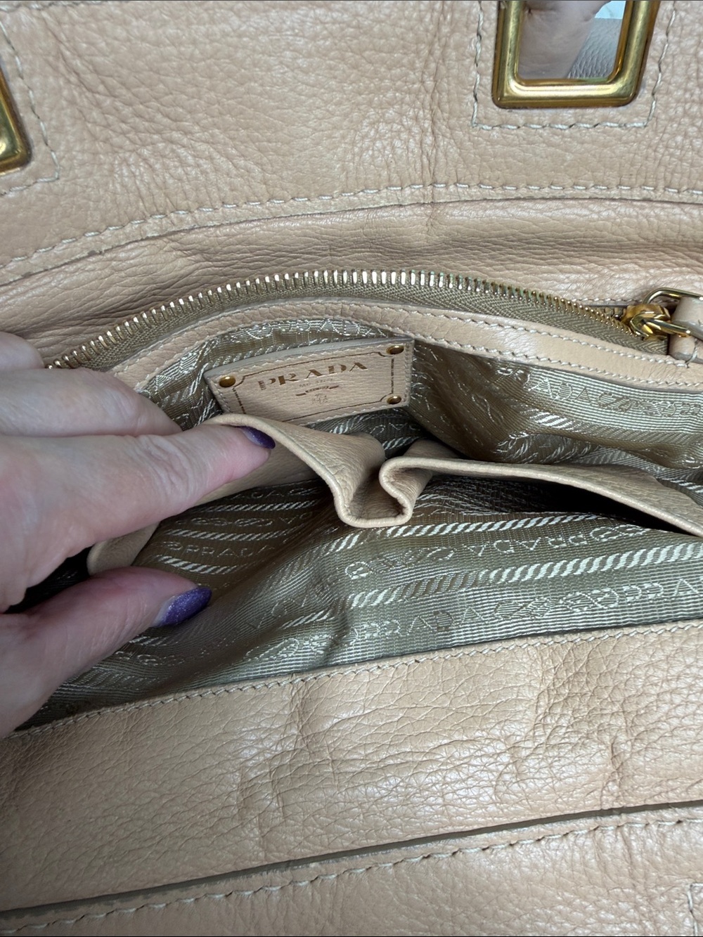 Prada BN CERVO SABBIA Large Soft Creame -Beige Leather Shoulder Satchel - Picture 12 of 17